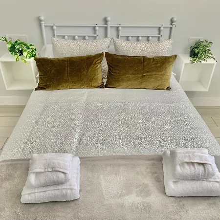 Apto Huca. Parking/wifi Incluido